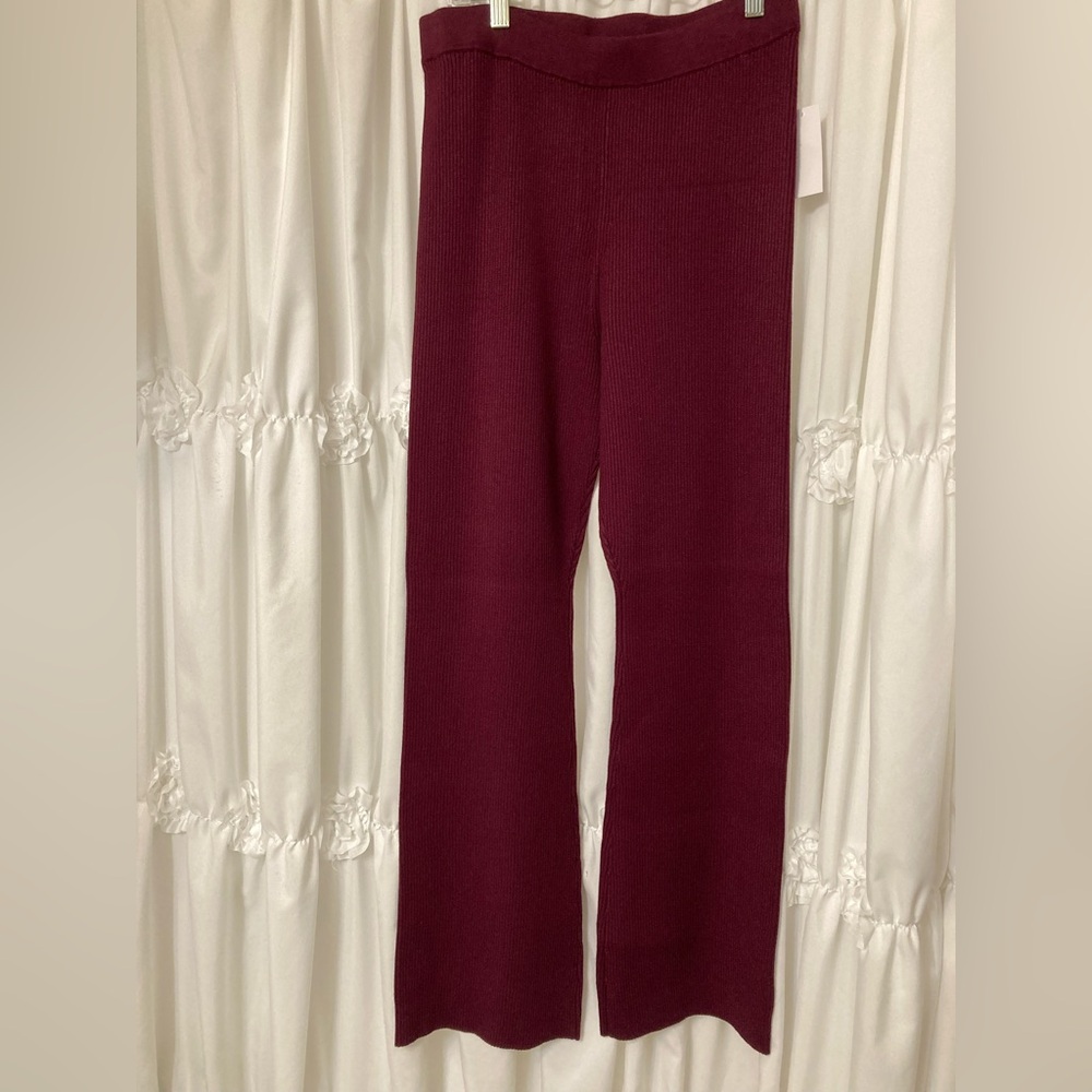 NWT House of Harlow Ribbed Sweater Knit Top and Pant Set. Size M - Picture 6 of 11